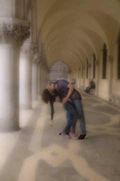 ITALY venice kiss