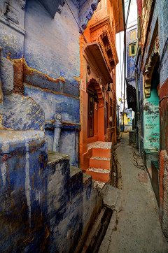 INDIA JODHPUR narrow walkway to homes